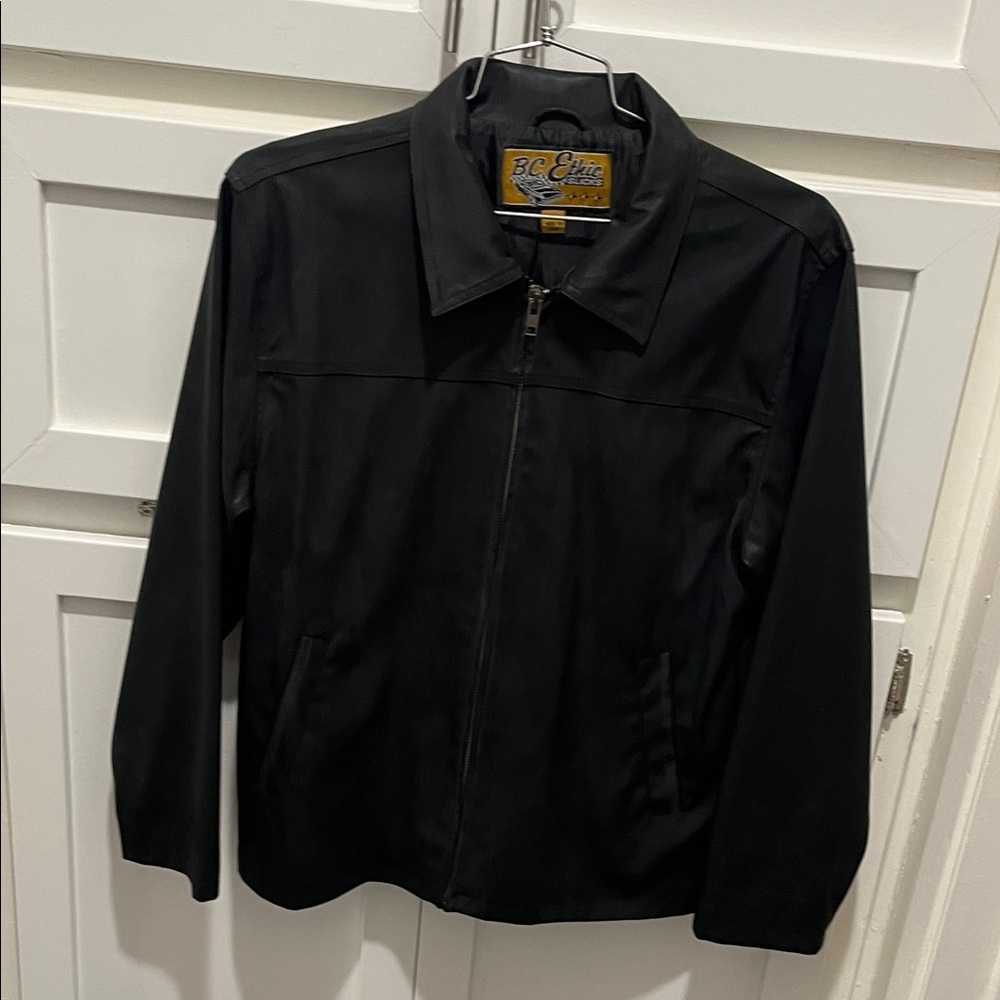 BC Men's  vintage Sleek Black Jacket a little worn on collar!
